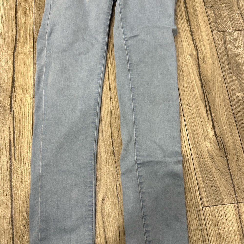 Women’s skinny jeans